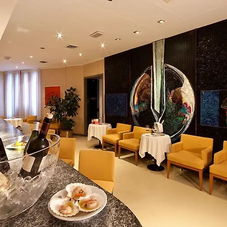 فندق Grand President