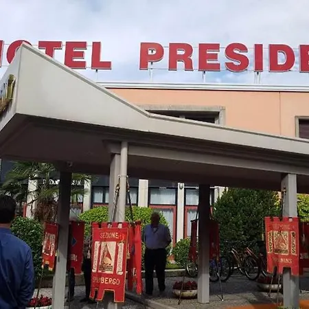 فندق Grand President