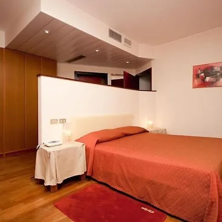 Grand President فندق 4*