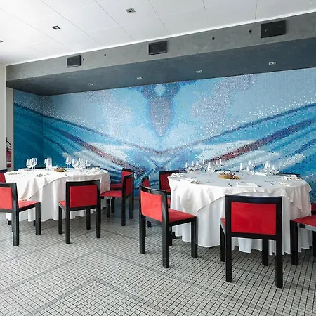 فندق Grand President