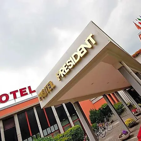 Grand President Hotel