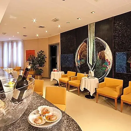 Hotel Grand President