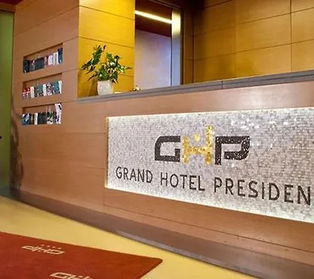 Grand President فندق