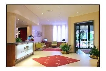 فندق Grand President 4*