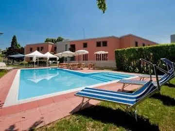 Hotel Grand President 4*